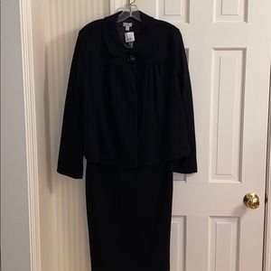A PEA IN THE POD: Maternity Suit/Dress in Black